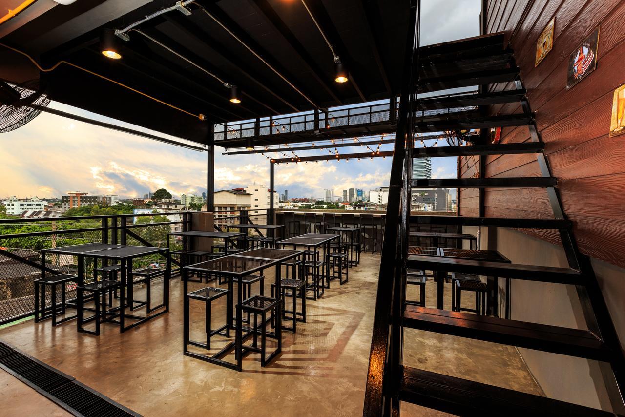 Sleepover Hostel Ban Bang Khwang Exterior photo